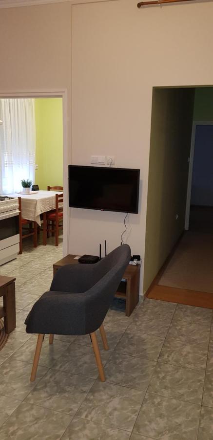 Alice Vendeghaz Bed & Breakfast Kalocsa Luaran gambar